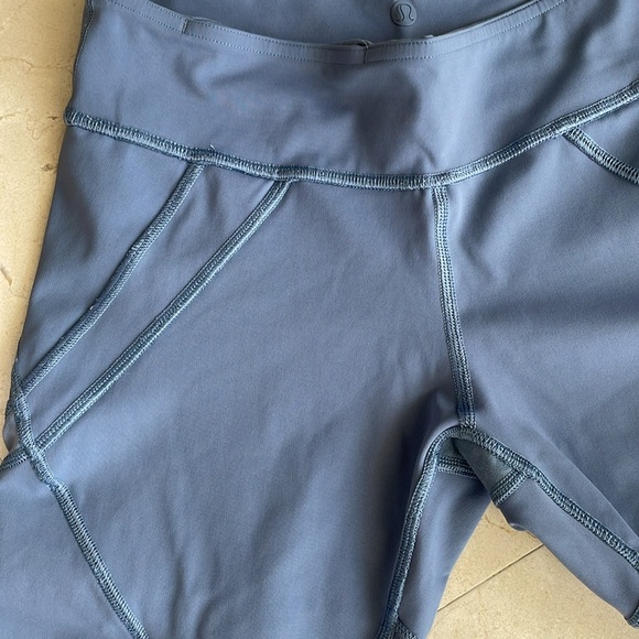 LULULEMON DUSTY BLUE KNEE LENGTH LEGGING - Picture 2 of 5